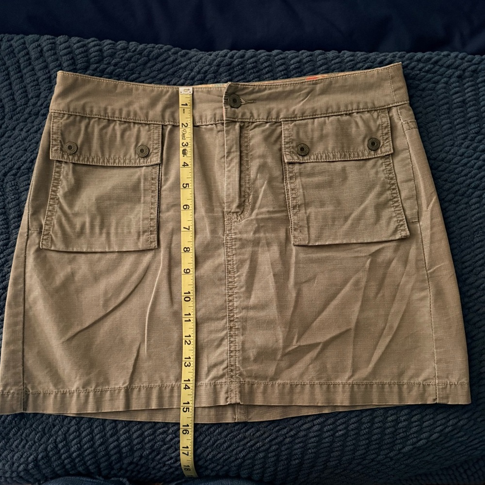 GAP khaki green mini skirt